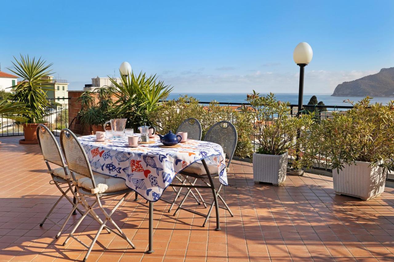 Attico Cielo E Mare Appartement Spotorno Buitenkant foto