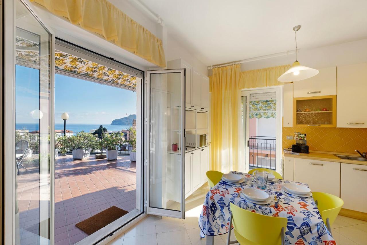 Attico Cielo E Mare Appartement Spotorno Buitenkant foto