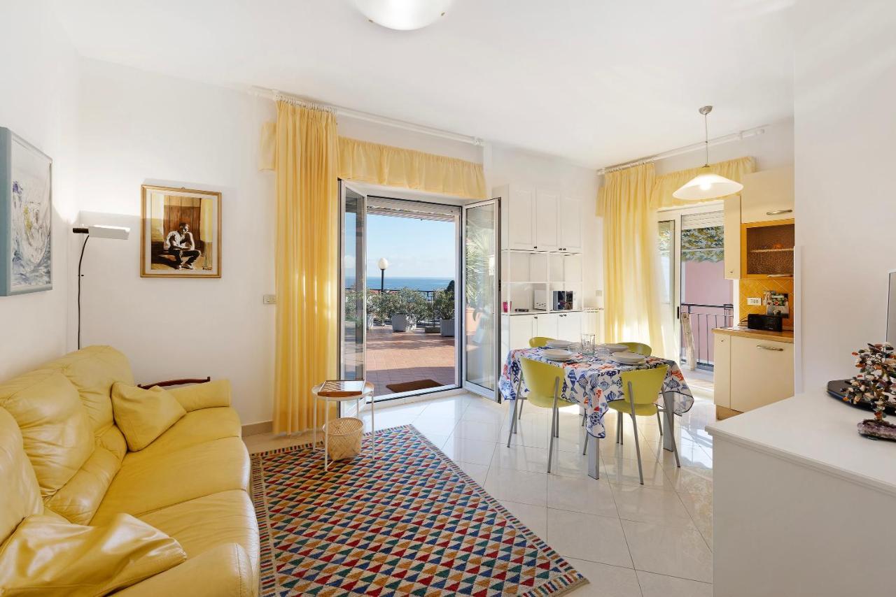 Attico Cielo E Mare Appartement Spotorno Buitenkant foto
